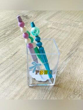 NEW📚 Homemade Crafted Beaded Pens & Acrylic Pen Holder Desk Accessory OS